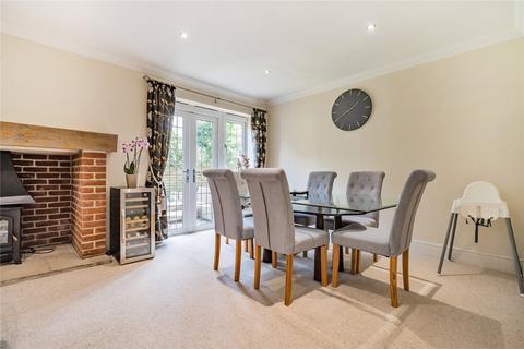 5 bedroom detached house for sale, Winchester Road, Petersfield, Hampshire, GU32