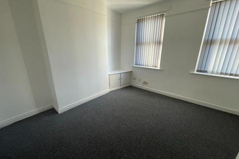 2 bedroom flat to rent, Tuebrook, Liverpool L13