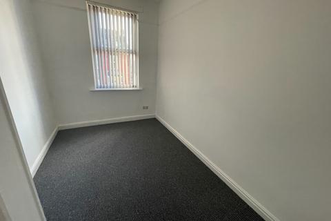 2 bedroom flat to rent, Tuebrook, Liverpool L13