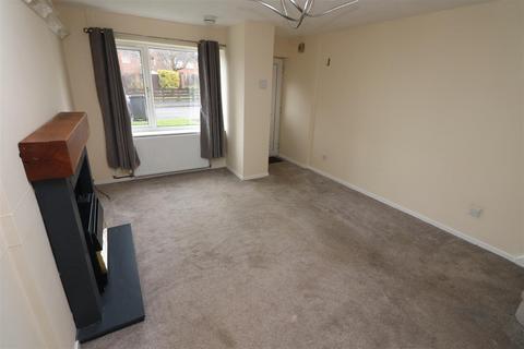 2 bedroom end of terrace house to rent, Heather Close, Oswestry