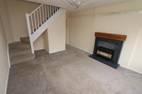 2 bedroom end of terrace house to rent, Heather Close, Oswestry