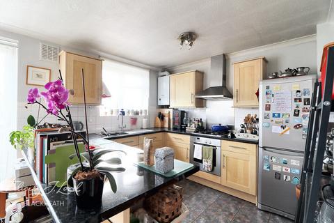 2 bedroom flat to rent, Shooters Hill Road, LONDON