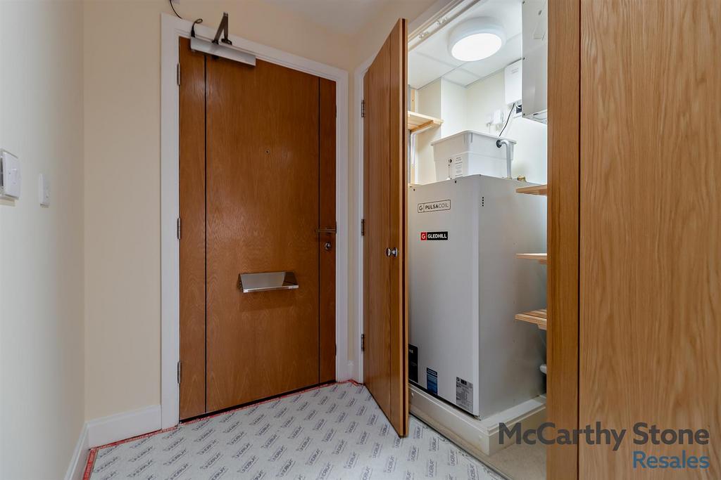 8636808-interior18-800.jpg