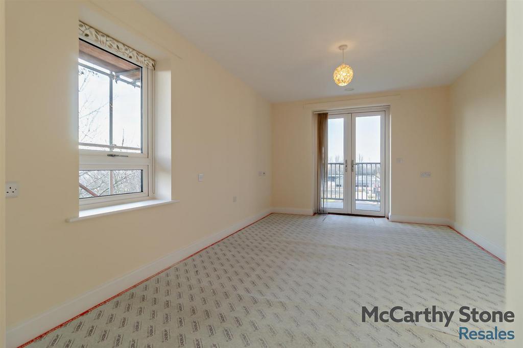 8636808-interior02-800.jpg