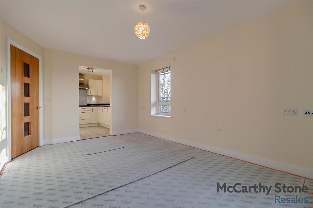 8636808-interior04-800.jpg