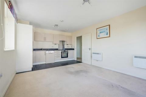 2 bedroom flat to rent, 40 Field House, Schoolgate Drive, Morden SM4