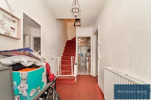 3 bedroom end of terrace house for sale, Maswell Park Crescent, Hounslow, TW3