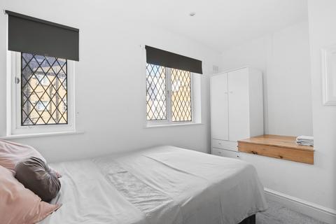 3 Hayfield Yard, London, E1 4LL