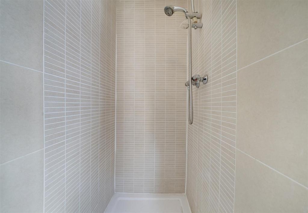 En-Suite Shower