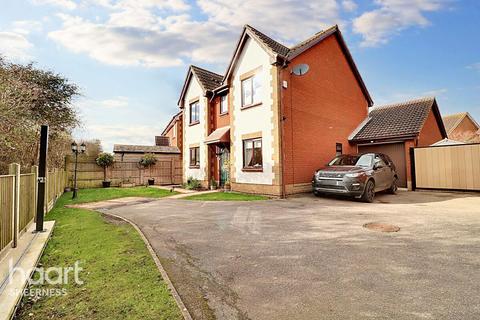 4 bedroom detached house for sale, Harebell Close, Sheerness