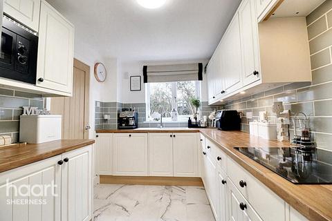 4 bedroom detached house for sale, Harebell Close, Sheerness