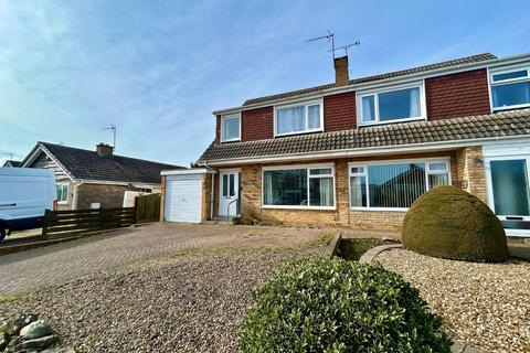 3 bedroom semi-detached house to rent, 3 Bed Semi-Detached Dormer Bungalow, Viking Road, Bridlington, YO16 6TW