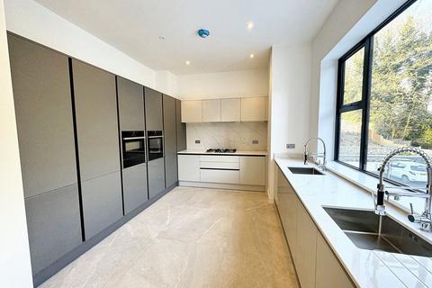 4 bedroom end of terrace house for sale, Cavendish Road, Salford, M7