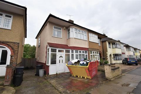 3 bedroom end of terrace house to rent, Jarrow Road, Chadwell Heath, RM6