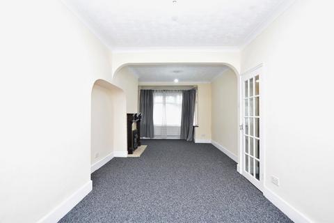 3 bedroom end of terrace house to rent, Jarrow Road, Chadwell Heath, RM6