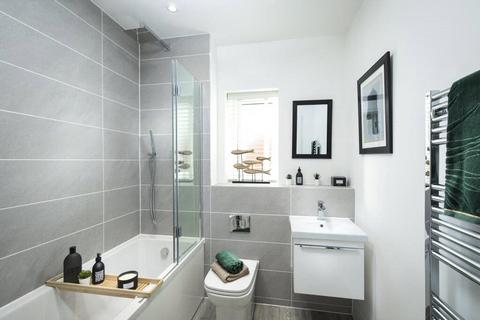 1 bedroom flat for sale, Woodlands Grove, Chertsey KT16