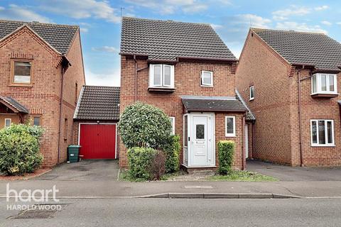 3 bedroom detached house for sale, Ewan Road, Romford