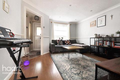 4 Ewan Road, Harold Wood, Romford, RM3 0WW