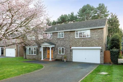 6 bedroom detached house to rent, Pine Walk, Cobham, KT11