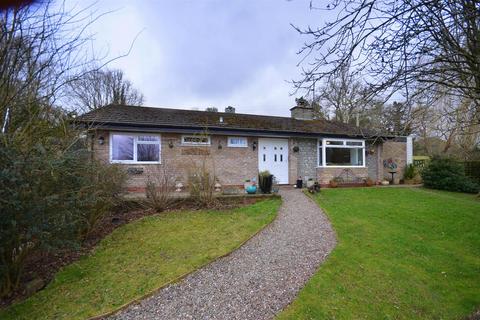 4 bedroom detached bungalow for sale, Old Barn Close, Llandinam