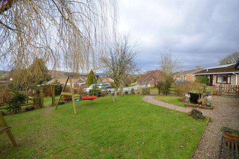 4 bedroom detached bungalow for sale, Old Barn Close, Llandinam