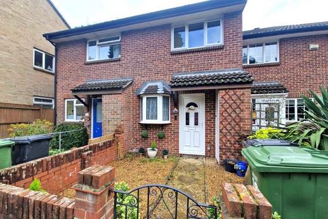 2 bedroom terraced house to rent, Bembridge, Netley Abbey, Southampton, Hampshire, SO31