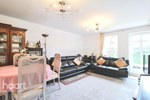 2 bedroom apartment for sale, Beacon Crescent, Hindhead