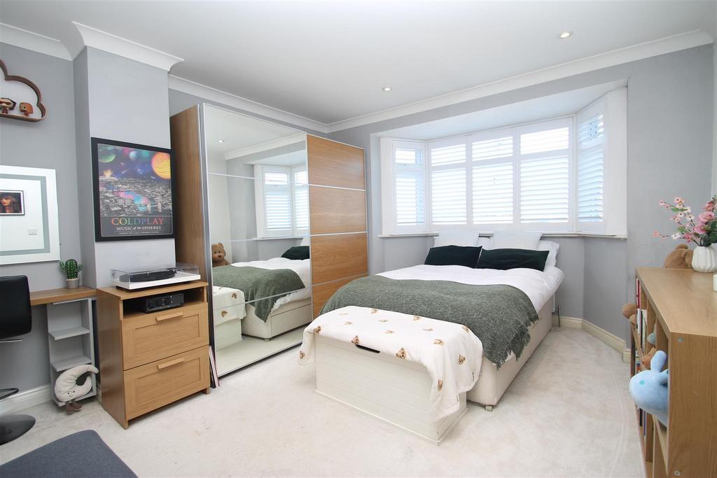 Bedroom 2.JPG