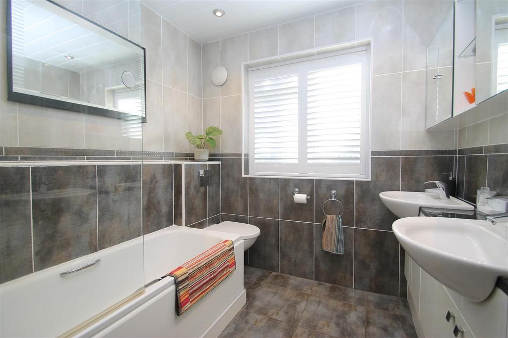 Bathroom.JPG