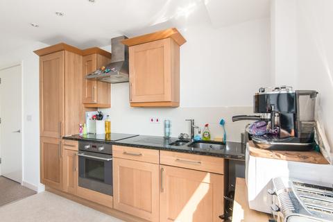 2 bedroom flat to rent, Belgarum Place, Staple Gardens, Winchester, SO23