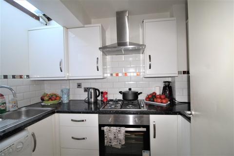 2 bedroom terraced house for sale, Marshall Drive, Hayes UB4