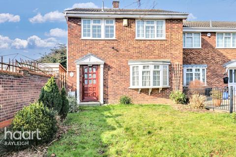 3 bedroom semi-detached house for sale, Borman Close, Leigh-On-Sea