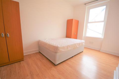 2 bedroom flat to rent, High Street Colliers Wood, Colliers Wood SW19