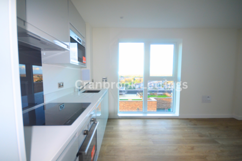 2 bedroom flat to rent, Starling Heights, IG3