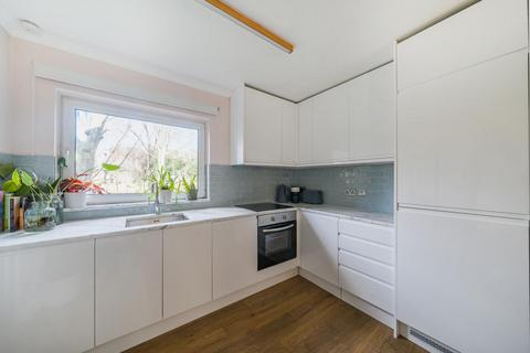 1 bedroom flat for sale, Nantes Close, Wandsworth