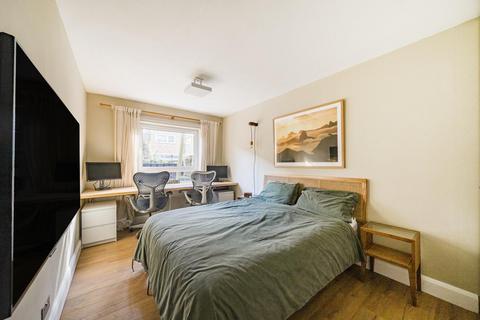 1 bedroom flat for sale, Nantes Close, Wandsworth