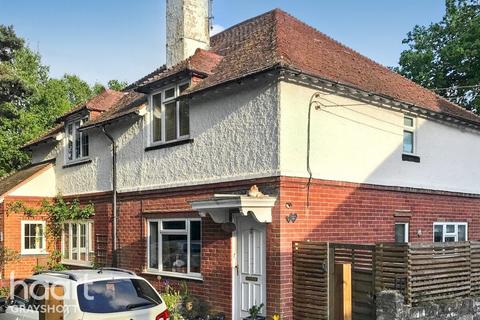 3 bedroom semi-detached house for sale, Lynton Road, Bordon