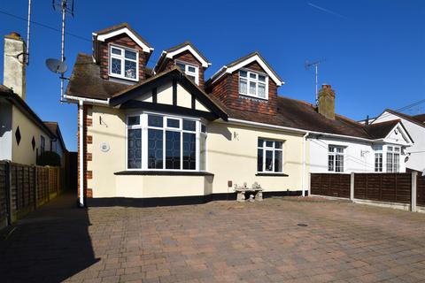 3 bedroom chalet for sale, Princess Gardens, Rochford