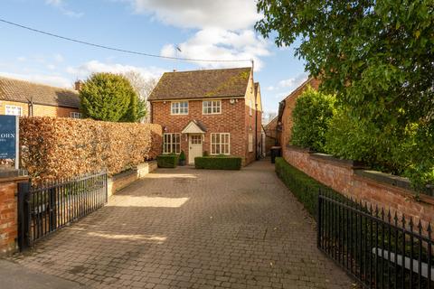 4 bedroom detached house for sale, High Street, Bedford MK44