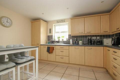 2 bedroom apartment to rent, Kipling Close, Warley, Brentwood