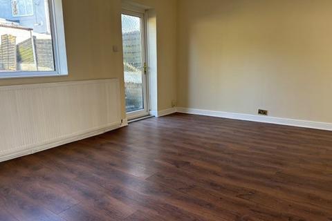 3 bedroom terraced house to rent, Sion Close, Preston PR2