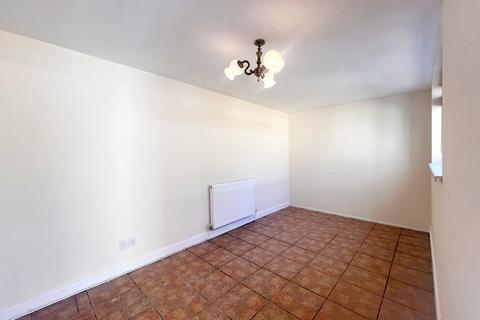 3 bedroom terraced house to rent, Sion Close, Preston PR2