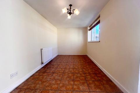 3 bedroom terraced house to rent, Sion Close, Preston PR2