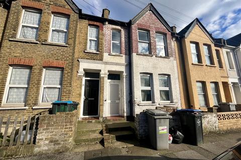 1 bedroom maisonette for sale, Winchelsea Road, London