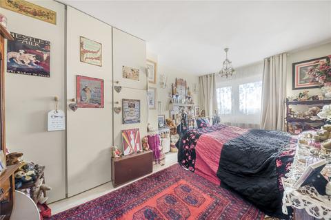 3 bedroom end of terrace house for sale, Mead Way, Bromley, BR2