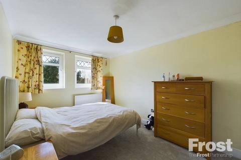 3 bedroom terraced house for sale, Boundary Road, Ashford, Surrey, TW15