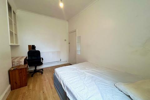 5 bedroom house share to rent, Lisvane Street, Cardiff, CF24