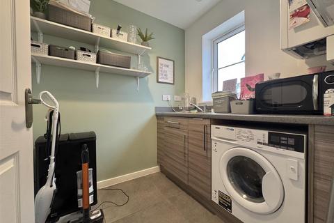 5 Oak Crescent, Burnham-on-crouch, CM0 8FP