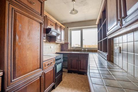 2 bedroom semi-detached bungalow for sale, Heath Moor Drive, York
