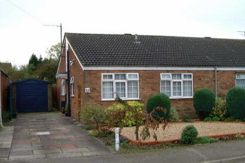 2 bedroom semi-detached house to rent, Vandyke Close, Milton Keynes MK17